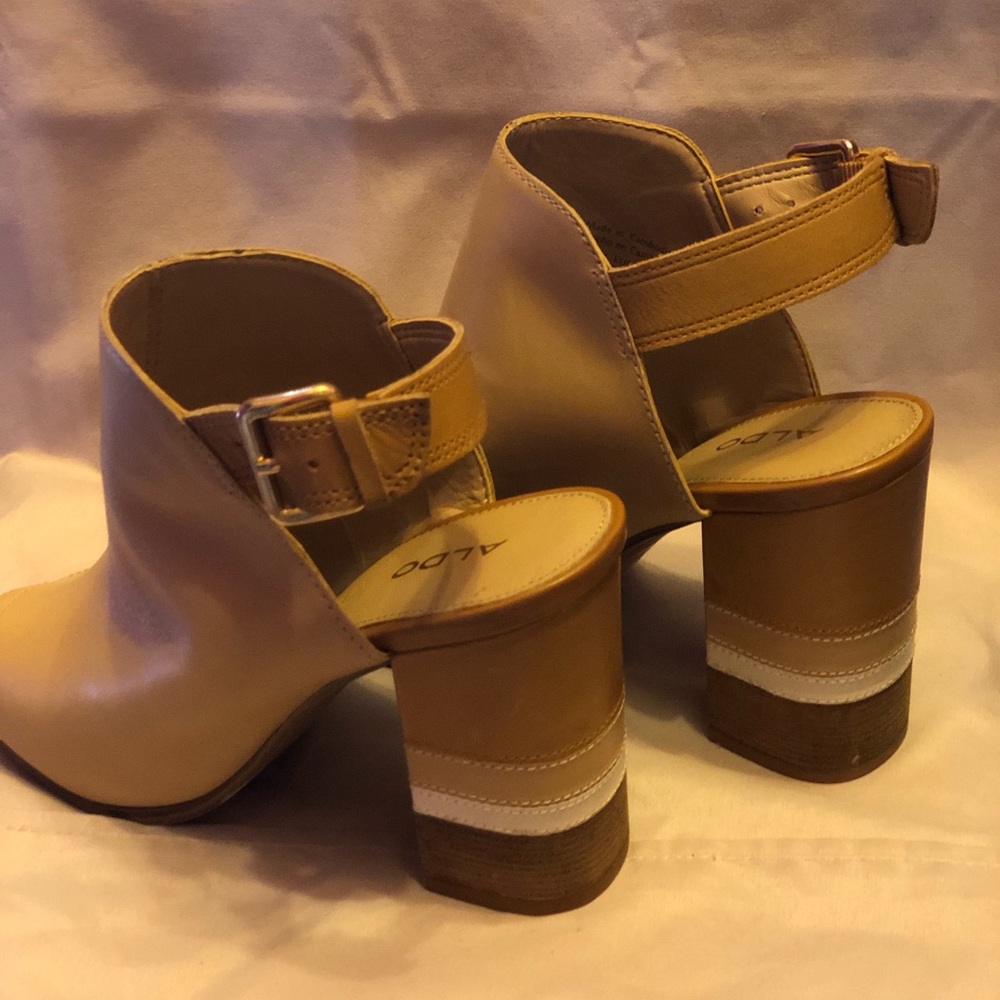 HIGH TOP, OPEN TOE BOOTIES